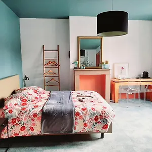 La 30 Bed & Breakfast