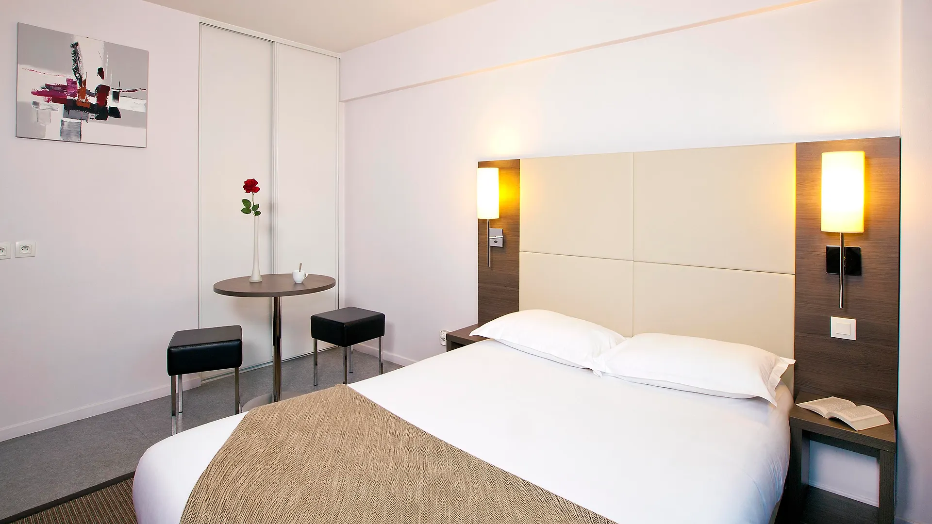 Sejours & Affaires Lille Europe Aparthotel 2*,  Frankrike