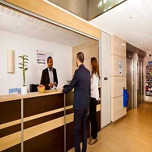 Sejours & Affaires Lille Europe Aparthotel 2*,