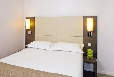 ** Aparthotel Sejours & Affaires Lille Europe France